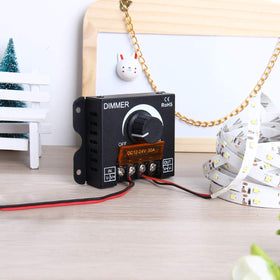 SUPERNIGHT dimmer on-off switch panel enables quick power control.