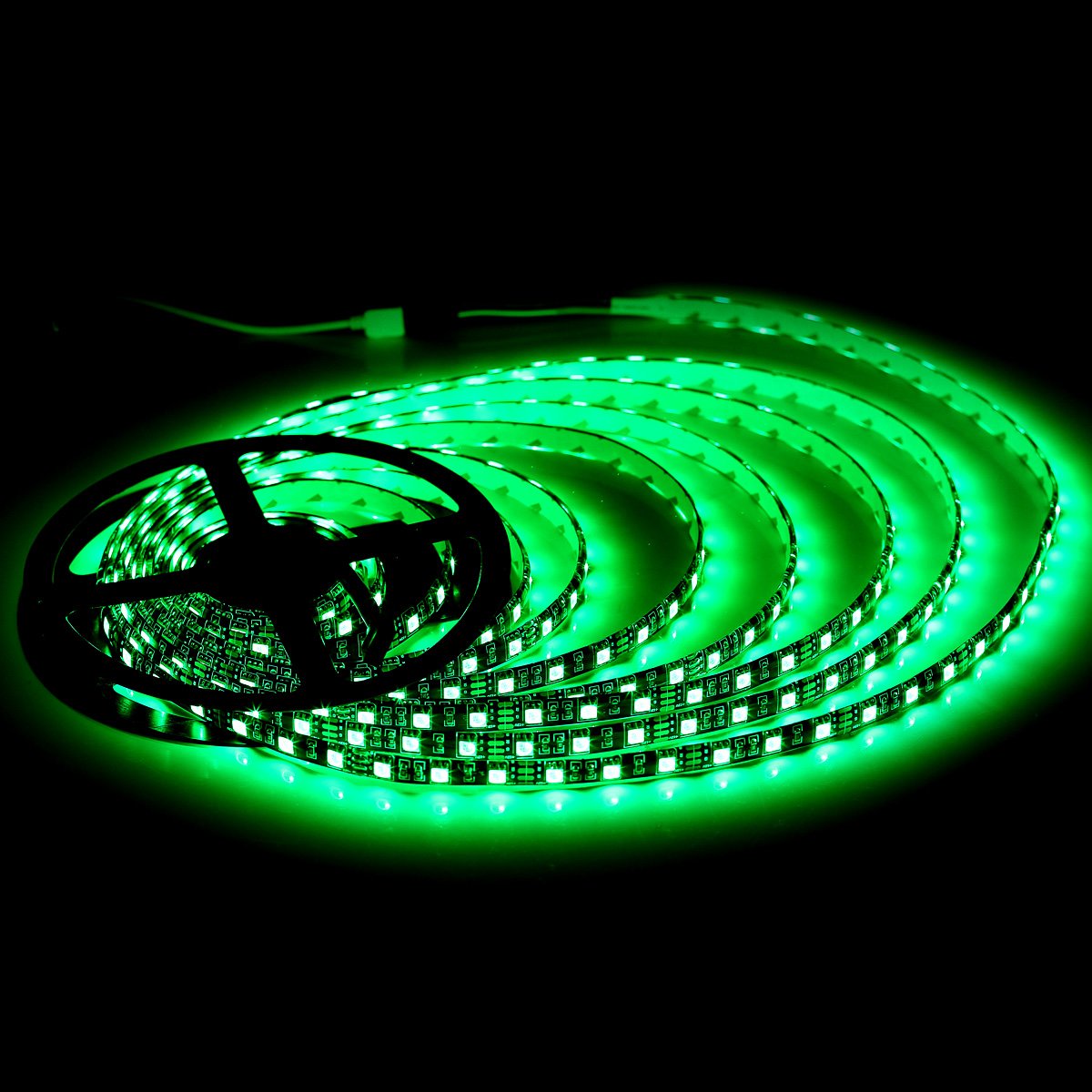 SUPERNIGHT Flexible 12V strip adapts to curves and tight corners.