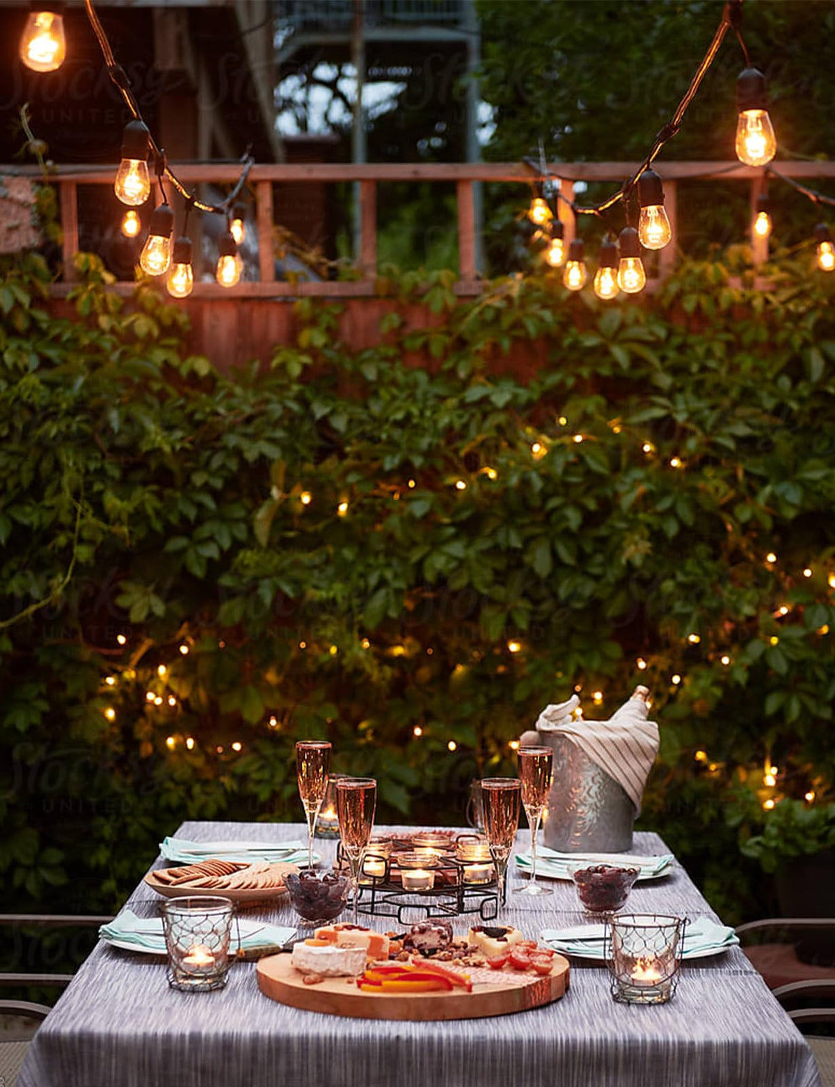 Svater cafe/garden decoration lighting enhances outdoor mood.