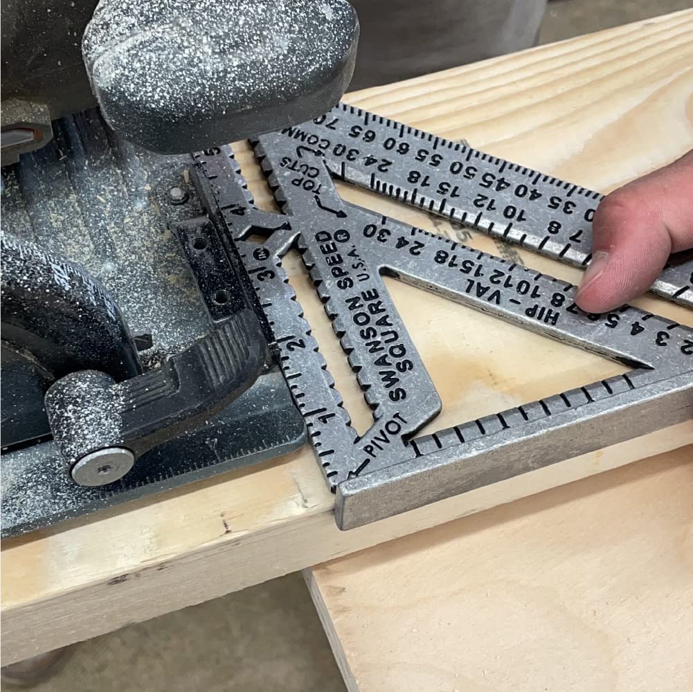 Swanson Speed Square Pro 7 on site demonstrates easy handling.