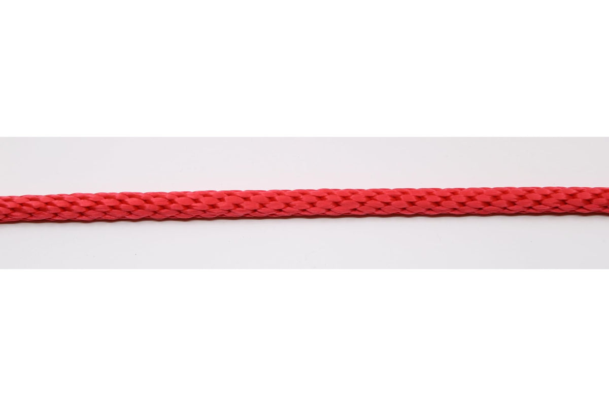 T.W Evans Cordage 98330 Derby rope held in hand, showcasing smooth grip and knot-friendly flexibility.