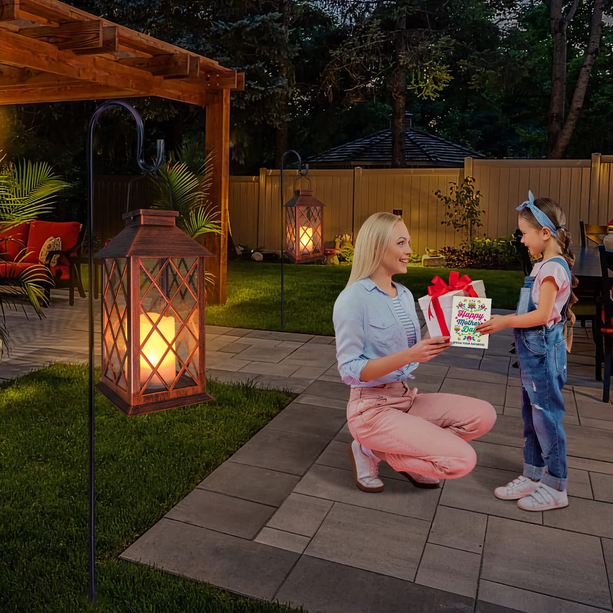 Take Me diamond glass panels lantern with vintage charm and durable build
