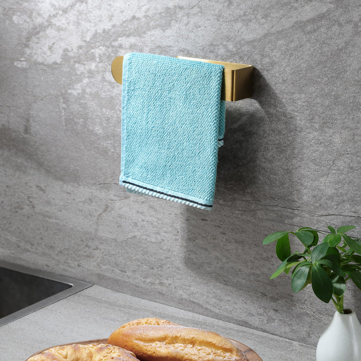 U-shaped Taozun towel rack design with brushed finish detail