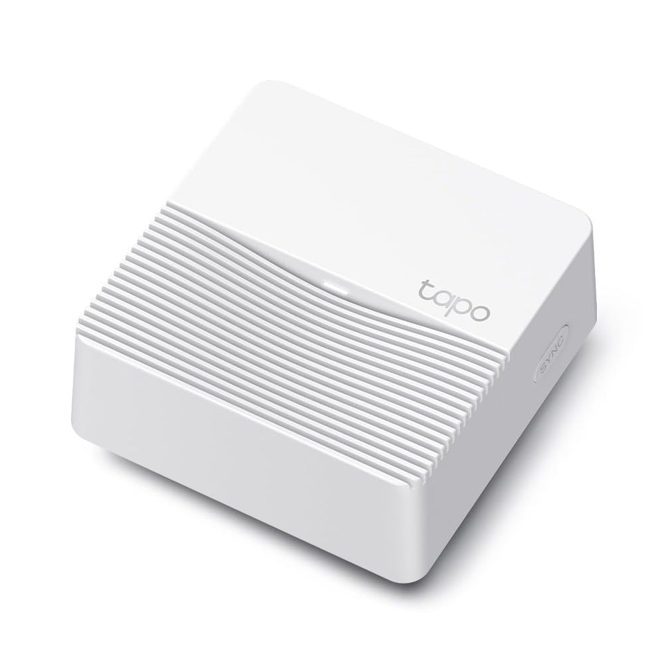 Tapo H200 smart hub front panel with status LEDs for quick health checks.