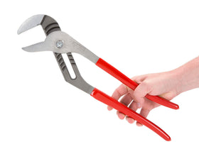 TEKTON wide jaw profile distributes force evenly for less hand fatigue.