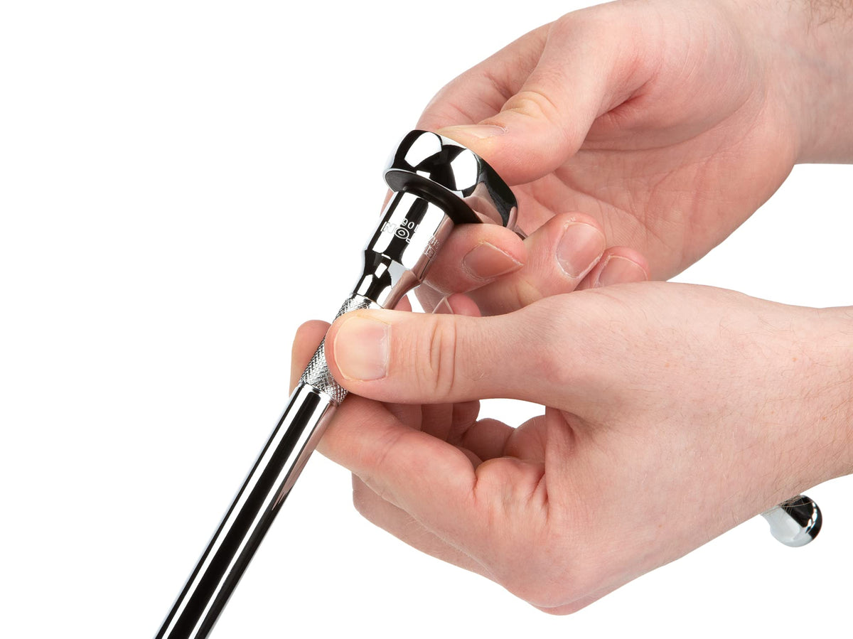 TEKTON 3 in extension bar improves reach in tight spaces.