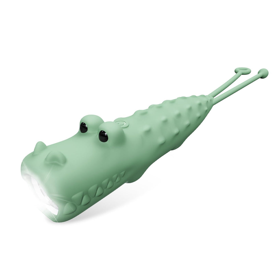 Tepreswes crocodile kids flashlight front view, a friendly design for safe outdoor exploration.