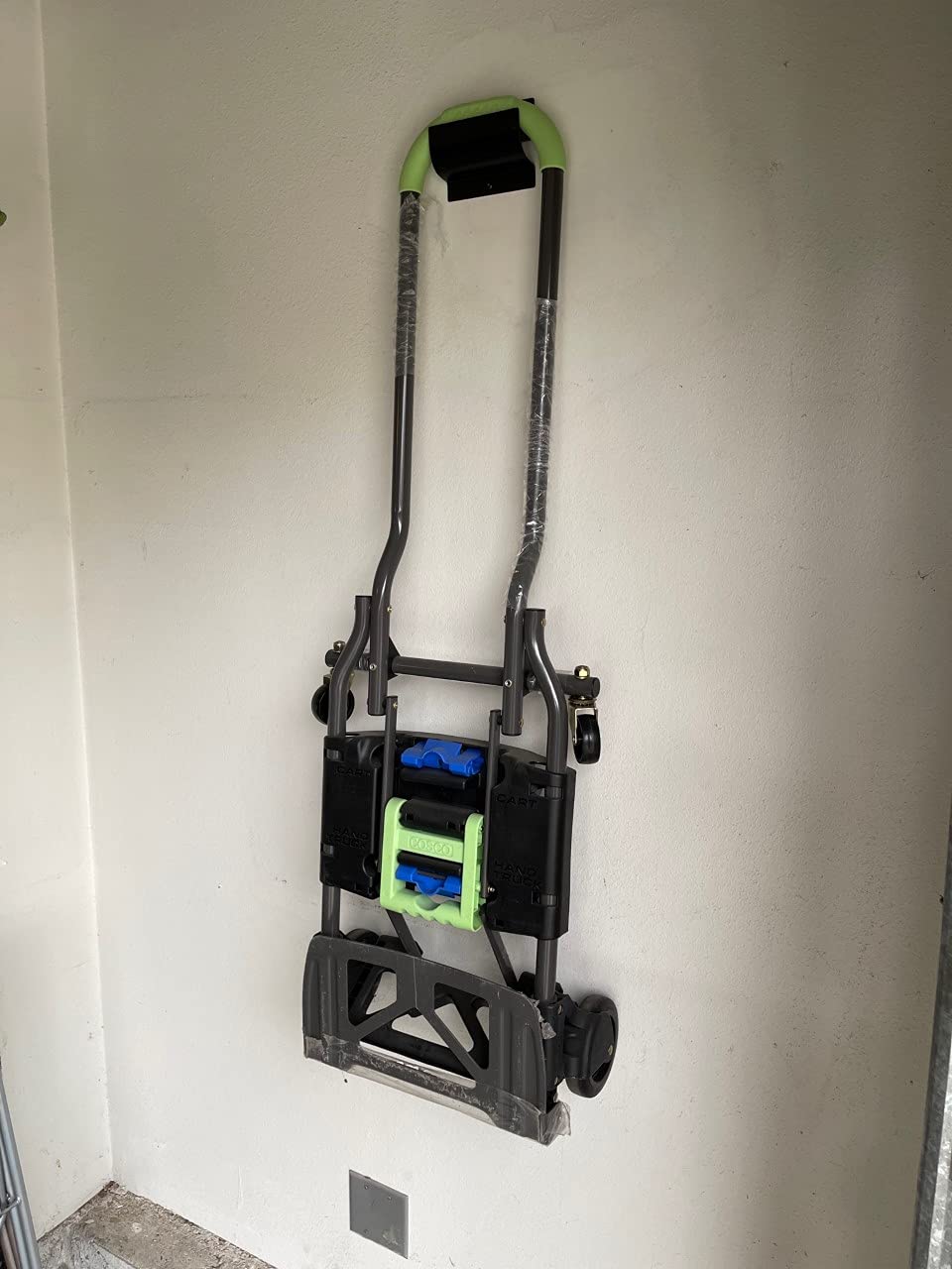 GMH-01-2P drywall mounting hardware included for lightweight loads