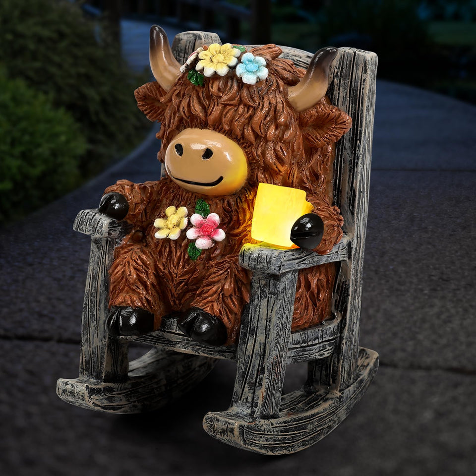 Tfro & Cile miniature solar Highland cow statue brightens daytime garden