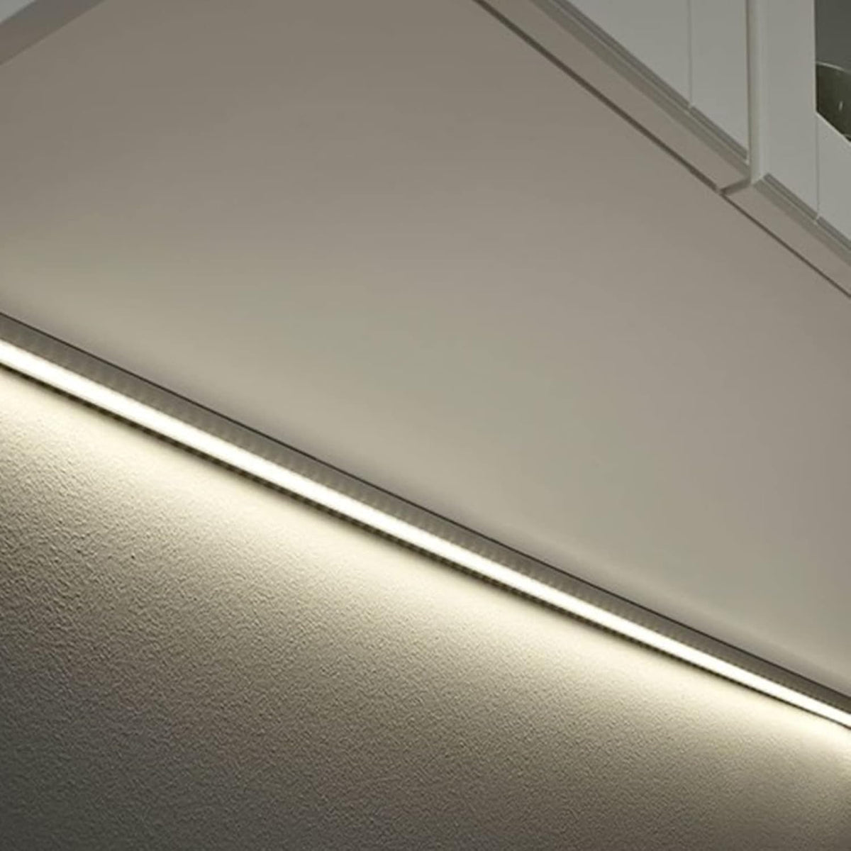 THMOOTHER under-cabinet lighting kit offers a professional finish.