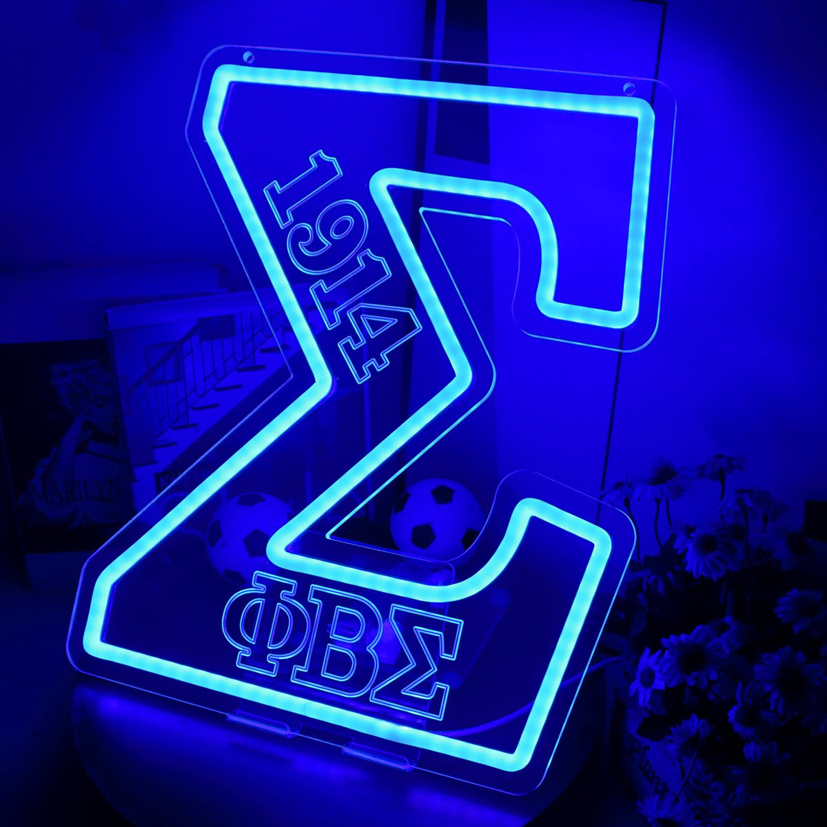 Tiabuy USB-powered neon light ideal for desktop or wall.