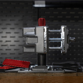 Tipton Best Gun Vise 360 friction knob for quick angle adjustments