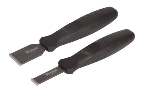 Titan 17016 carbide scraper close-up showing tungsten tip for durability and precision