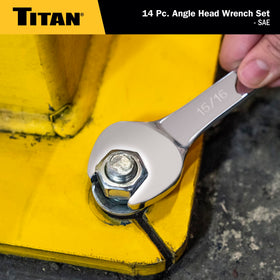 Titan 17283 in-use on a vehicle showing practical application