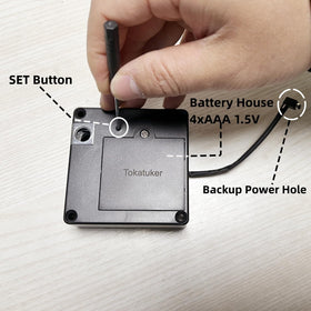 Tokatuker auto-lock function offers hands-free closure.