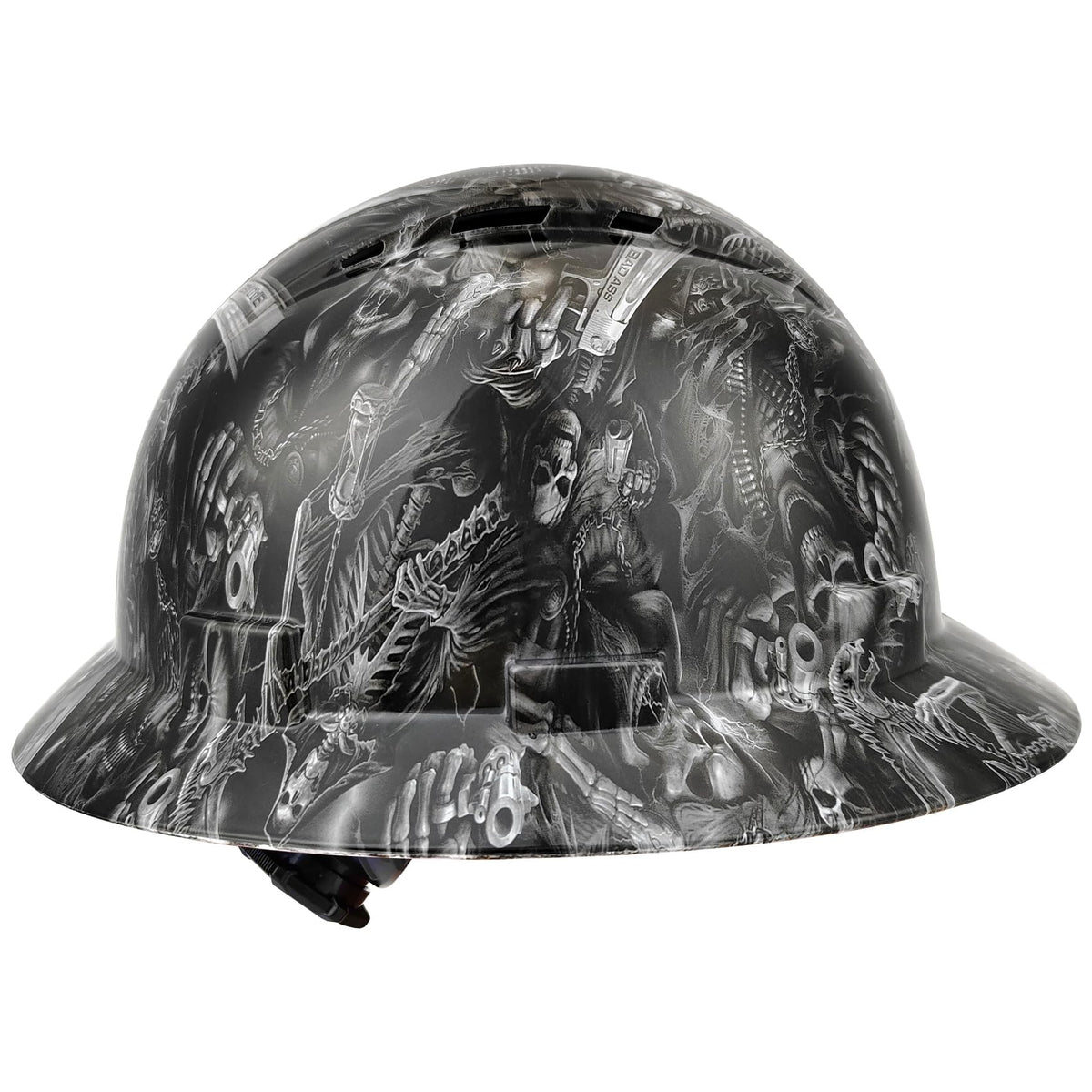 TOKISHI full-brim hard hat on site for reliable coverage and sun protection.