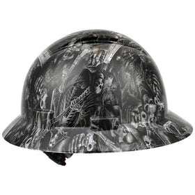 TOKISHI full-brim hard hat on site for reliable coverage and sun protection.