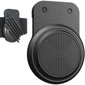 Tolholder magnetic tool holder on a belt clip for quick access to tools.