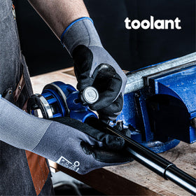 Toolant Ratchet Pipe Threader Kit die-teeth closeup