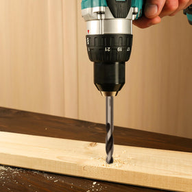 Toolmays anti-rust coating guards against corrosion during storage.
