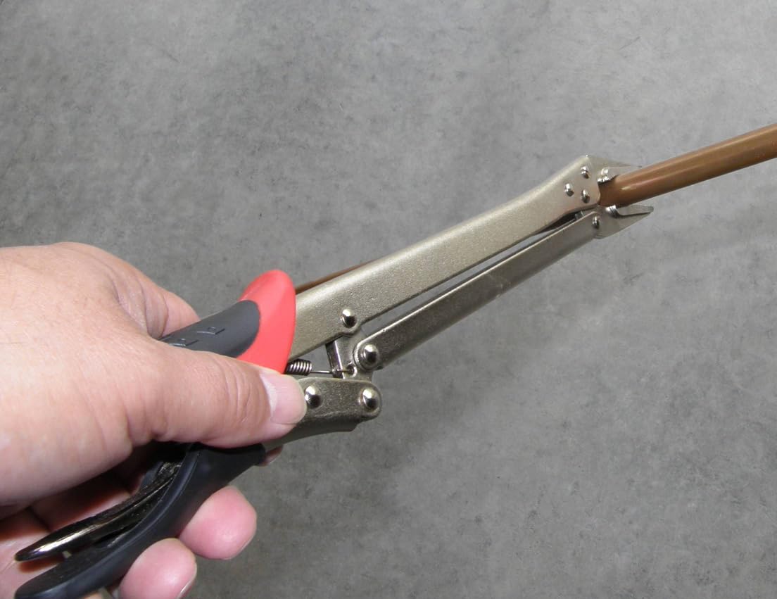 Triplett TT-200 LongLockers drop-forged jaws for reliability.