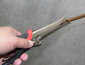 Triplett TT-200 LongLockers drop-forged jaws for reliability.