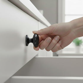 Trust4Care large-diameter knob offers ergonomic grip on doors