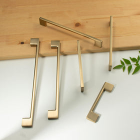 Includes American screws in 1in and 1.5in sizes for secure mounting.