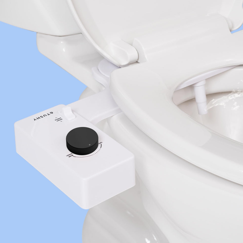 TUSHY Classic 3.0 seat front view in white and matte black for universal fit