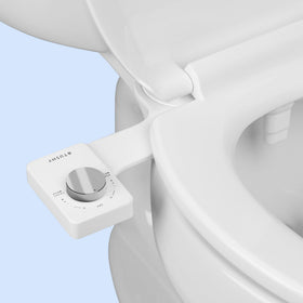 TUSHY Fresh Dual Nozzle front rinse for hygienic cleansing.