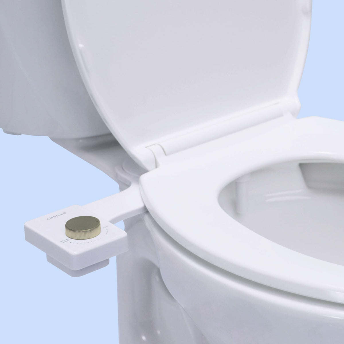 TUSHY Self-Cleaning Nozzle visual emphasizes hygiene and consistent freshness.