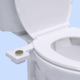 TUSHY Self-Cleaning Nozzle visual emphasizes hygiene and consistent freshness.