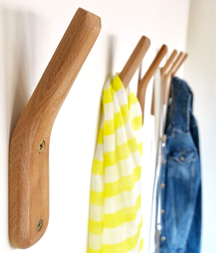 UMZi beech wood towel hook rack ideal for bathrooms and kitchens.
