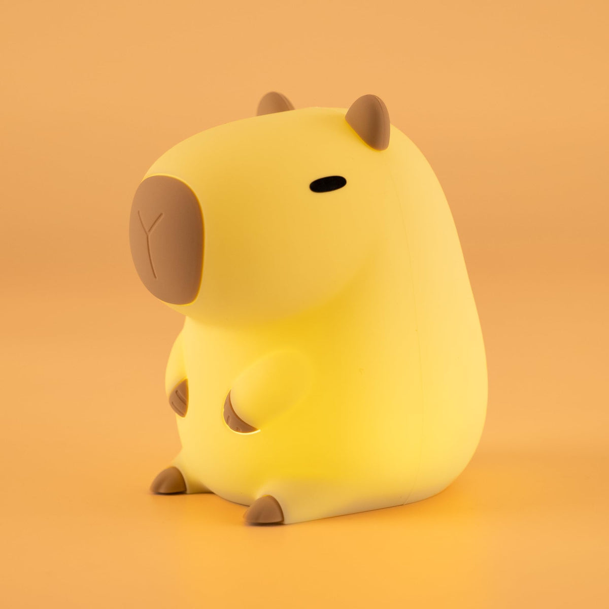 UNEEDE capybara night light portable wireless desk bedside companion