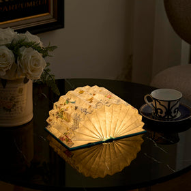 Uniwolk gift box packaging makes this lamp ready for gifting