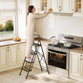 Urackify 800lb load capacity test demonstrates strength for demanding jobs.