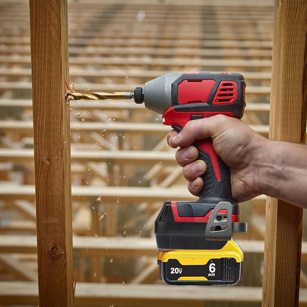 URUN easy installation lets you connect 20V/60V Dewalt batteries to Milwaukee tools