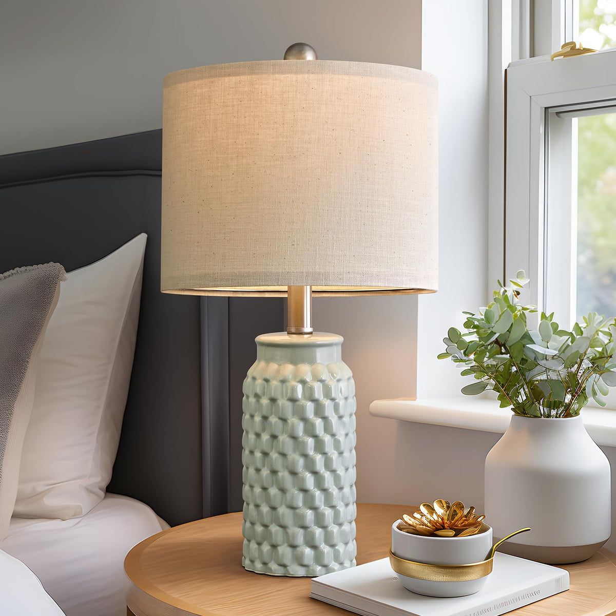 USumkky linen shade diffusing light for comfortable ambience