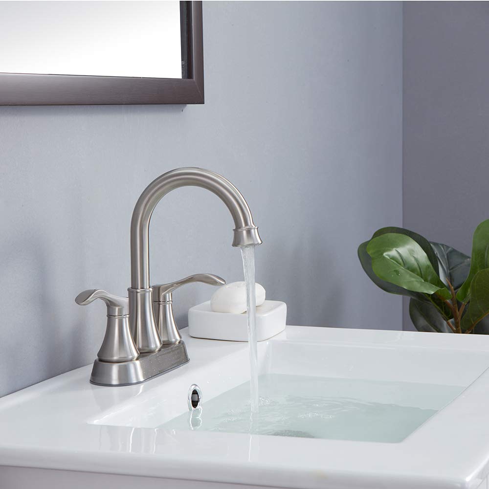 VALISY two-handle center-set design allows precise temperature control.