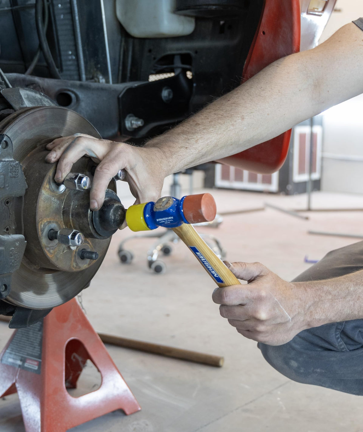 Vaughan twelve-ounce hammer ideal for precise assembly and tasks