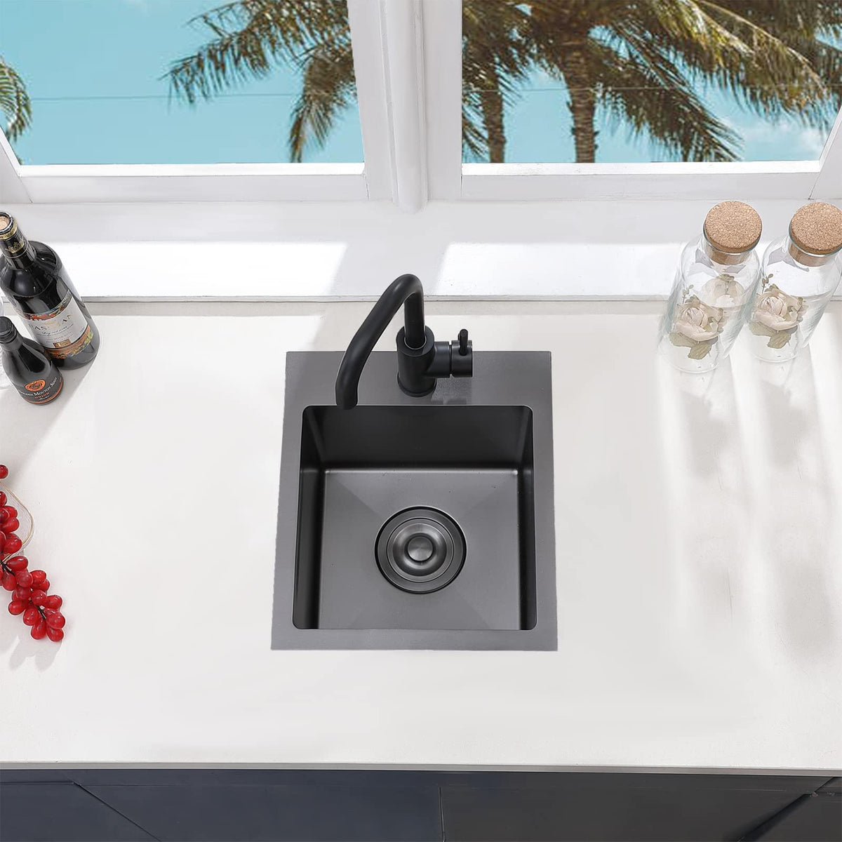 Overall dimensions help with space planning for VCCUCINE sink.