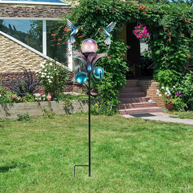 VCUTEKA crackle glass globe adds rose like color to garden.