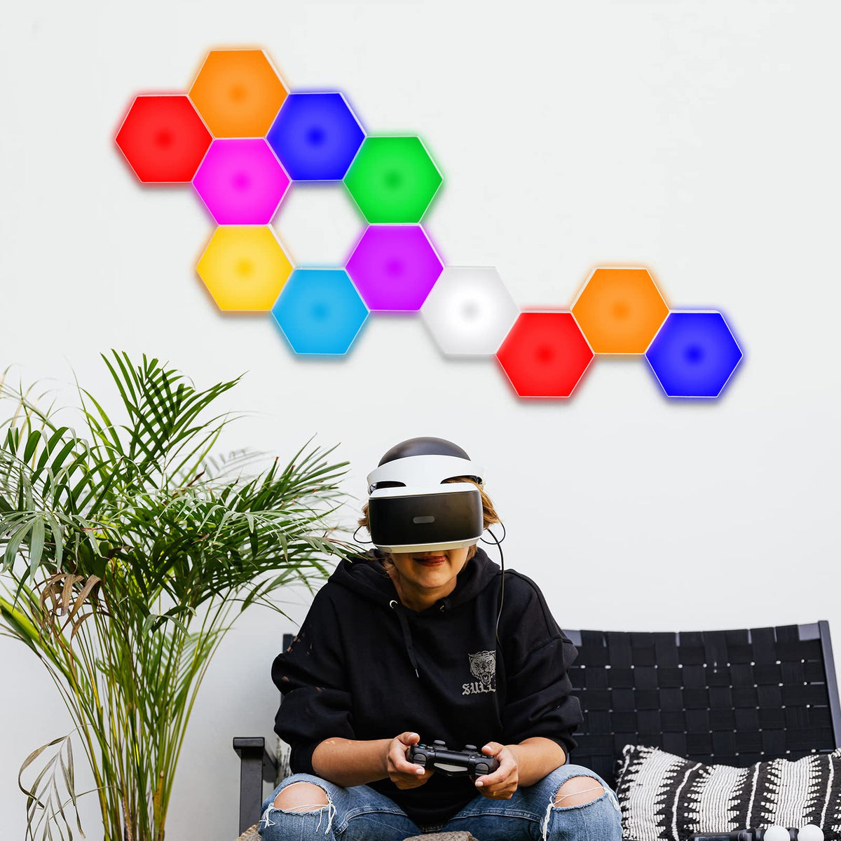 Vcwtty hexagon lights USB-powered panels for simple plug-and-play setup.