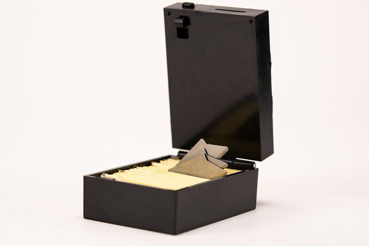 Veltec EZ packaging and storage keeps blades organized and accessible.