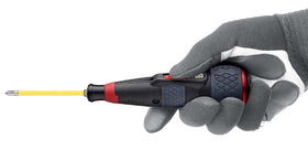 VESSEL 147 mm grip supports comfortable, precise control.