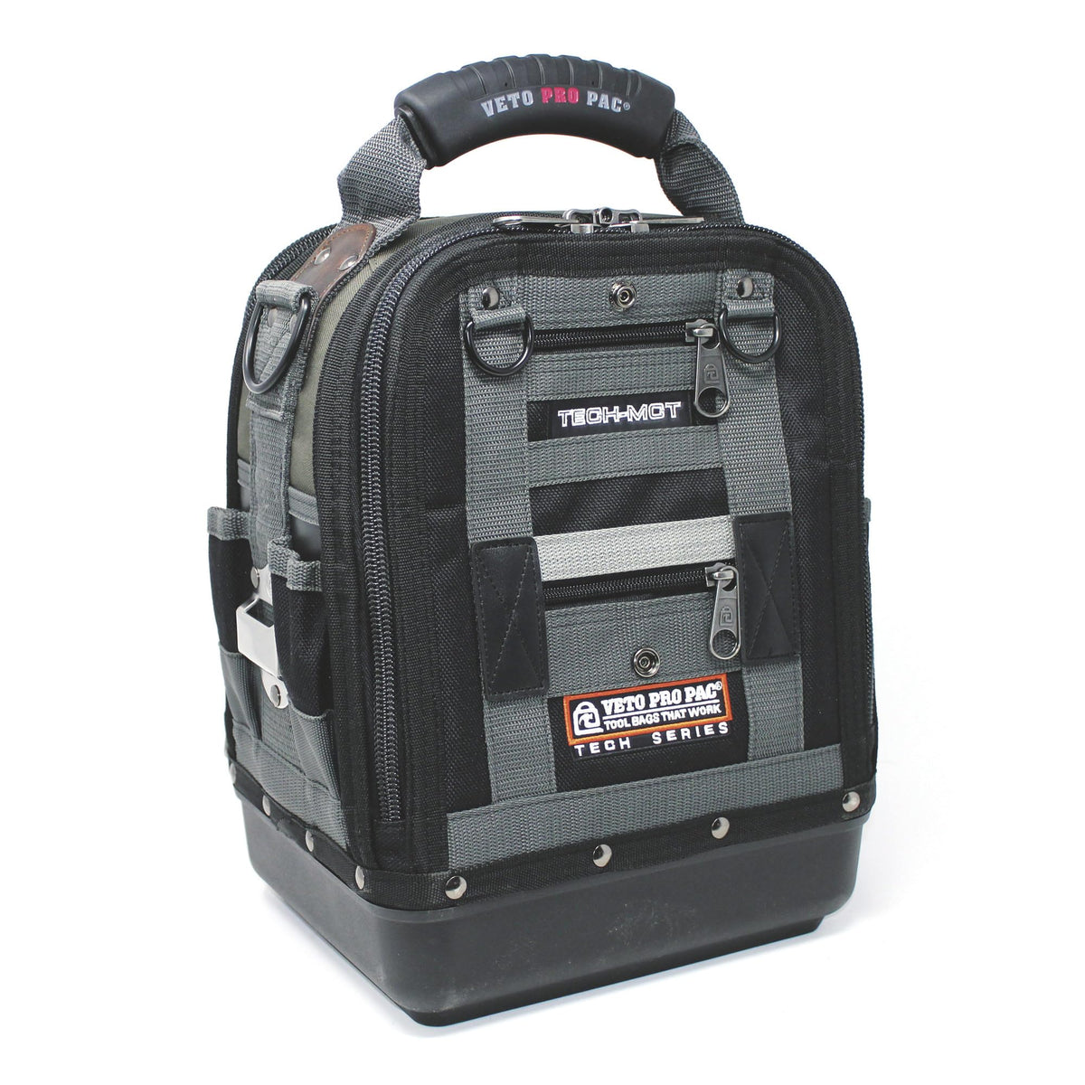 Veto Pro Pac Tech-MCT tape clip on the bag for quick tape access
