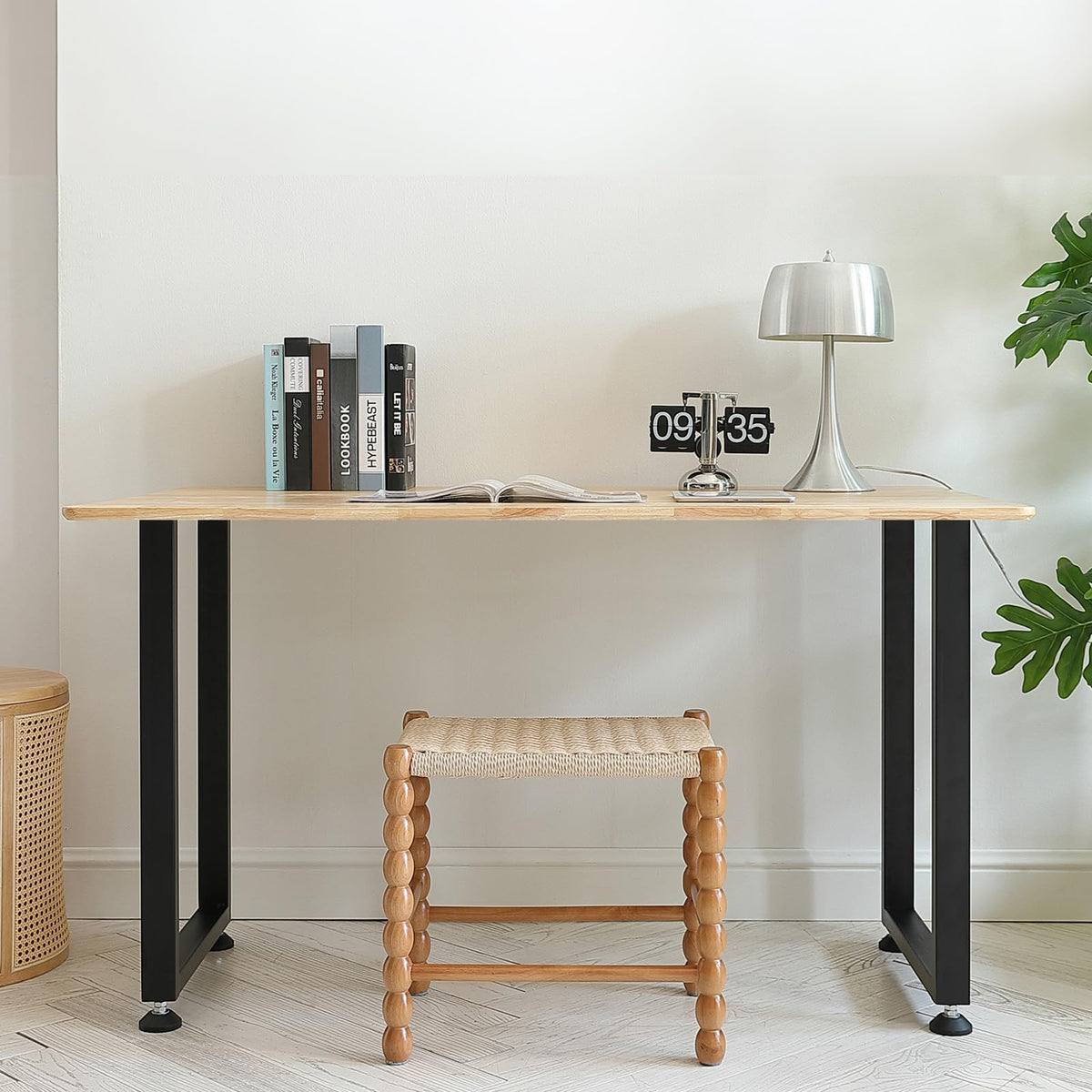 VEVOR compatible with kitchen tables, consoles, and studio desks.