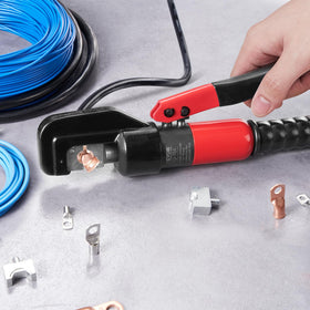 Blow molded case keeps tools organized on site