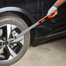 High contrast LED readout on VEVOR torque wrench for accurate tightening