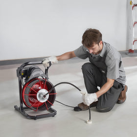 VEVOR ergonomic handle provides comfortable grip during cleaning tasks.